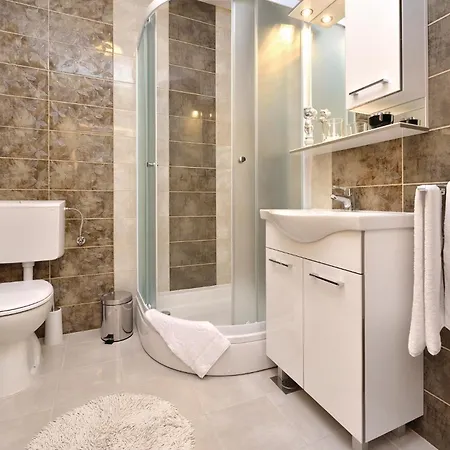 Amazing In Vrsi-mulo With Kitchen