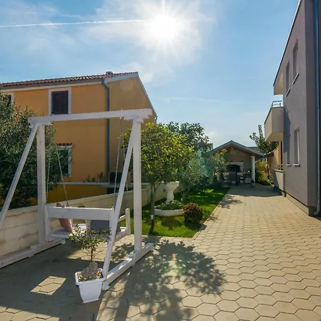Amazing In Vrsi-mulo With Kitchen Daire
