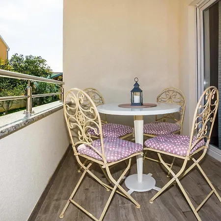 Amazing In Vrsi-mulo With Kitchen Vrsi